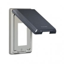 Mặt 3 thiết bị có nắp che mưa Panasonic