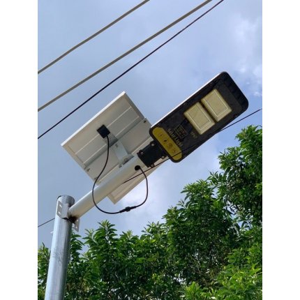 Đèn Pha Led Năng Lượng Mặt Trời 