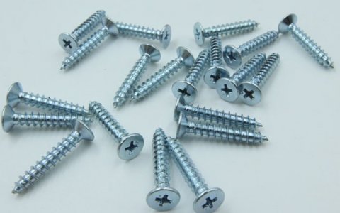 Ốc vít vặn: Cách chọn loại phù hợp và mẹo thi công chắc chắn